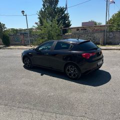 Alfa Romeo Giulietta 2019 1.6 JTDM-2 120hp / Sport