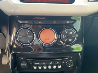 Citroen DS-3 2012-thumb-17