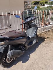 Roller / Scooter 2015 Beverly 300