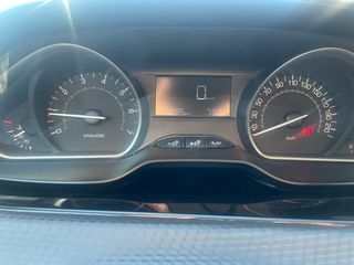 Peugeot 208 2017 1.2 PURETECH 82 STYLE-thumb-5