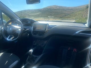 Peugeot 208 2017 1.2 PURETECH 82 STYLE-thumb-12