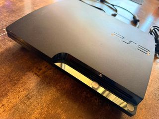 PlayStation 3 Slim κονσόλα 500GB σαν καινούργιο με καλώδια