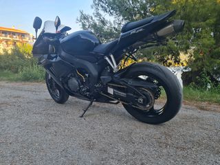 Honda CBR 1000RR 2006-thumb-5