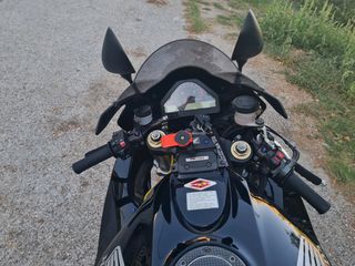 Honda CBR 1000RR 2006-thumb-9