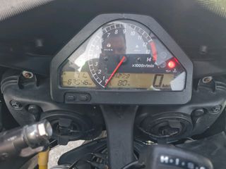 Honda CBR 1000RR 2006-thumb-11