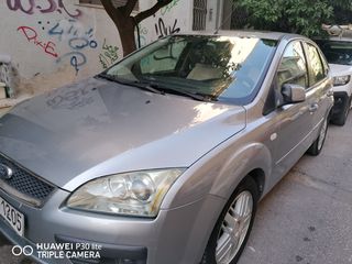 Ford Focus 2005 GHIA-thumb-1