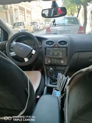 Ford Focus 2005 GHIA-thumb-6