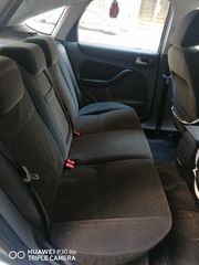 Ford Focus 2005 GHIA-thumb-7