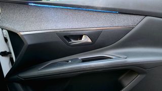 Peugeot 3008 2020 1.2cc Allure Business-thumb-41