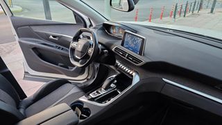 Peugeot 3008 2020 1.2cc Allure Business-thumb-11
