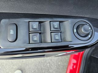 Renault Captur 2016 TCe 90  X - MOD-thumb-8
