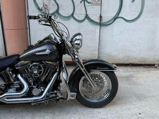 Harley Davidson Heritage Softail Classic 1996 Harley-Davidson FLSTC Heritage Softail Classic-thumb-1