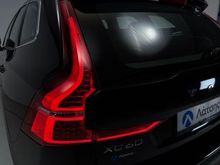 Volvo XC 60 2021 2.0 197hp AWD AT8 D Momentum-thumb-45