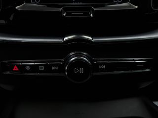 Volvo XC 60 2021 2.0 197hp AWD AT8 D Momentum-thumb-33
