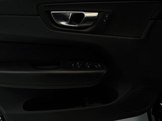 Volvo XC 60 2021 2.0 197hp AWD AT8 D Momentum-thumb-23