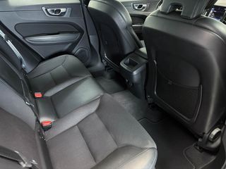 Volvo XC 60 2021 2.0 197hp AWD AT8 D Momentum-thumb-28
