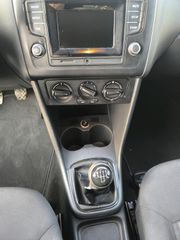 Volkswagen Polo 2017-thumb-8
