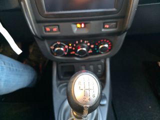 Dacia Duster 2015 FULL EXTRA-thumb-32