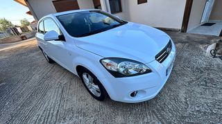 Kia Ceed / cee'd 2008-thumb-1