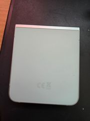 Galaxy flip6-thumb-1