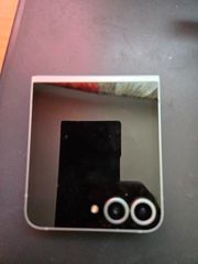 Galaxy flip6-thumb-3