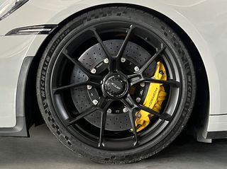 Porsche 911 2021 GT3 992 Club Sport PCCB Lift-thumb-7