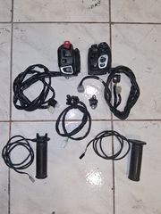 yamaha tmax 560 2022+ ΔΙΑΚΟΠΤΕΣ / ΧΕΡΟΥΛΙΑ ΘΕΡΜΑΙΝΟΜΕΝΑ