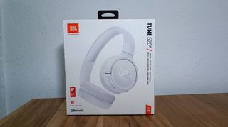 JBL Tune 520BT Ασύρματα Ακουστικά Λευκά ΣΦΡΑΓΙΣΜΕΝΑ