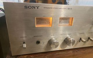 Sony TA-11 Vintage Integrated Stereo Amplifier (VU Meters - Made in Japan)
