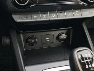 Hyundai Kona 2022 PREMIUM/SELF DRIVE/FULL EXTRA-thumb-25