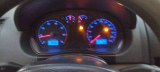 Volkswagen Polo 2007-thumb-12