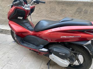 Honda PCX 150 2013-thumb-3