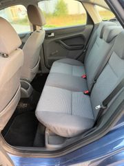 Ford Focus 2005-thumb-10