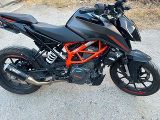 KTM 390 Duke 2023-thumb-1