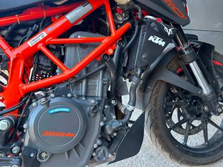 KTM 390 Duke 2023-thumb-3
