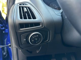 Ford Focus 2015 BUSINESS-thumb-11