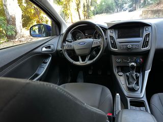 Ford Focus 2015 BUSINESS-thumb-15