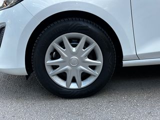 Ford Fiesta 2019-thumb-9