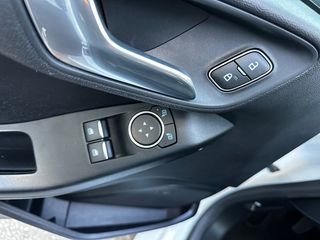 Ford Fiesta 2019-thumb-10