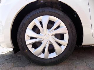 Suzuki Swift 2024 HYBRID 1.2 GL-thumb-9