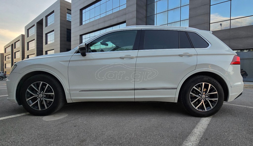 Volkswagen Tiguan 2017 1.6 TDI -ΕΛΛΗΝΙΚΗΣ ΑΝΤΙΠΡΟΣΩΠΕΙΑΣ-ΣΕ ΚΑΤΑΣΤΑΣΗ ΒΙΤΡΙΝΑΣ