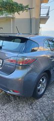 Lexus CT 200h 2012-thumb-9