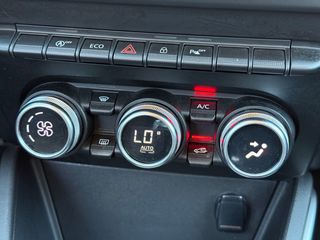 Dacia Duster 2018 Prestige/Full Extra/Δερμάτινα/Κάμερα/Καινούρια λάστιχα-thumb-15