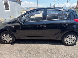 Hyundai i 20 2013 1200CC-FACE LIFT 86ps full bookservise!-thumb-10