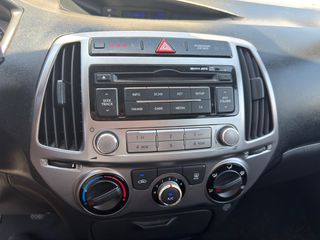 Hyundai i 20 2013 1200CC-FACE LIFT 86ps full bookservise!-thumb-17