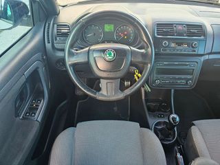 Skoda Fabia 2011 1.2 2011-thumb-13
