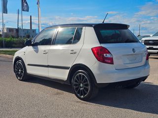 Skoda Fabia 2011 1.2 2011-thumb-6