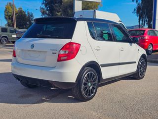 Skoda Fabia 2011 1.2 2011-thumb-4