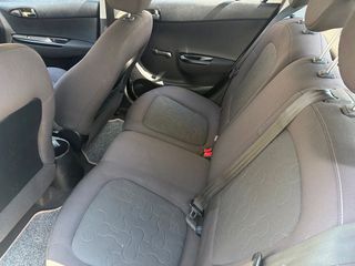 Hyundai i 20 2010 1.2 2010-thumb-10