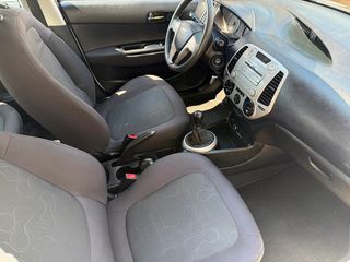 Hyundai i 20 2010 1.2 2010-thumb-9